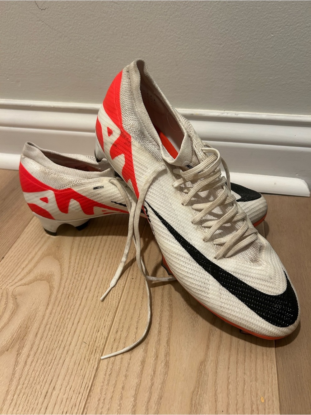 Men’s Nike Mercurial Soccer Cleats - White w/ Black & Orange-Red Accents Sz 12